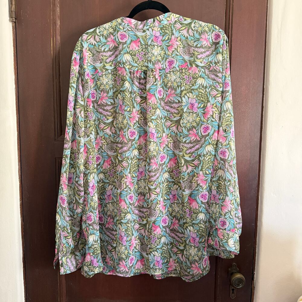 KUT FROM THE KLOTH | Green Floral Crinkle Chiffon Sheer Button down Shirt | 2x - Picture 2 of 6